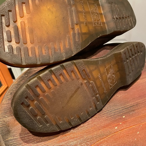 Doc Martens men’s brown boots. Size 8M - Picture 4 of 6